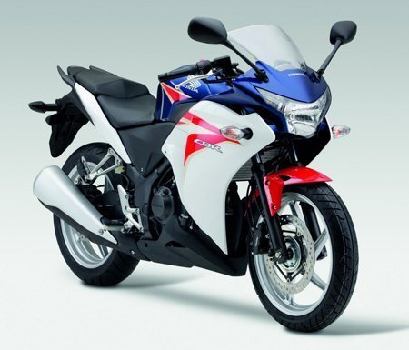 Frente da Honda CBR 250R Frente da CBR 250R