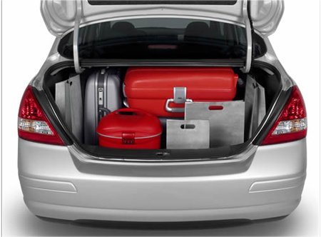 Porta-mals do Nissan Tiida Sedã 2013 Nissan Tiida Sedã 2013 (porta-malas)