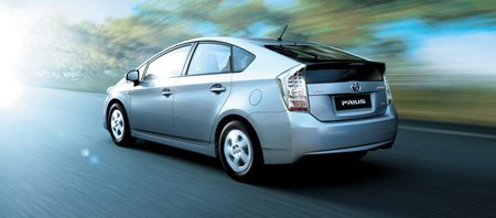 Traseira do Toyota Prius Lateral traseira do Toyota Prius