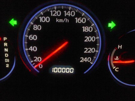 Carro com 100 mil km Veículo com 100 mil km