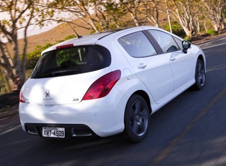 Traseira do Peugeot 308 THP Traseira do Felini THP