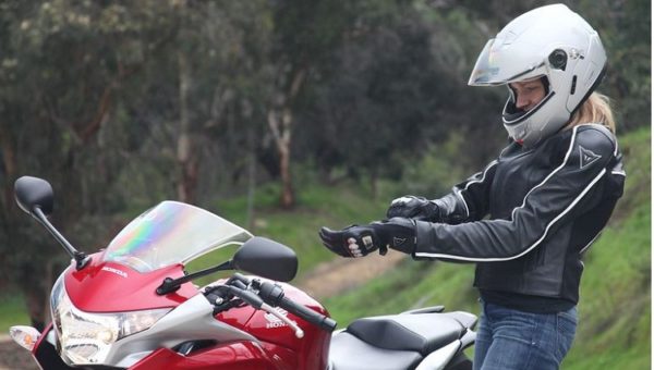Use equipamentos de segurança completos em motocicletas! Por que usar equipamento de segurança em moto