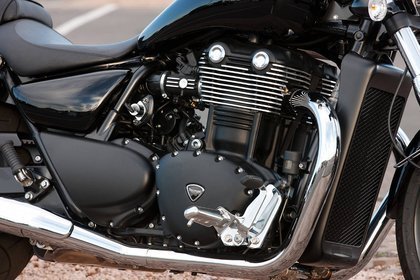 Conheça a Triumph Thunderbird Storm - Especificações e fotos!