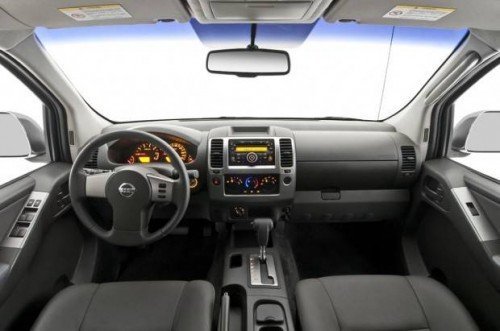 Parte interna Nissan Frontier 2012