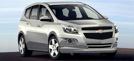 Lateral frontal do Chevrolet Spin