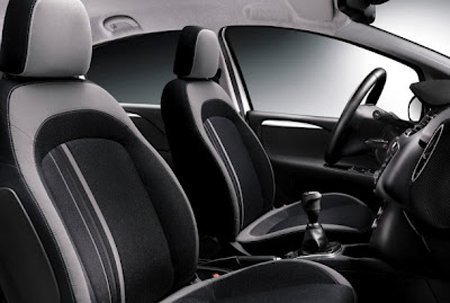Interior do Fiat Punto 2013
