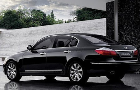 Hyundai Genesis (traseira)