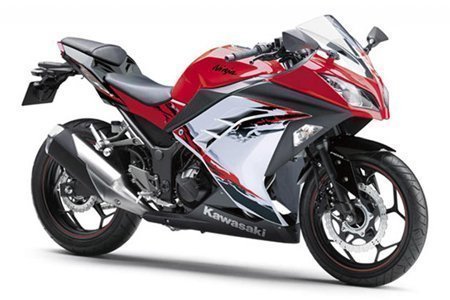 Lateral frontal da Nova Ninja 250 2013