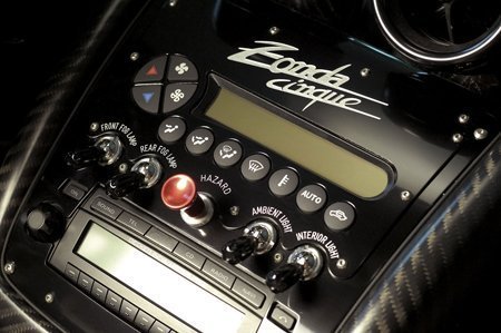 Zonda Cinque (Painel central)
