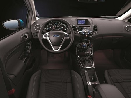 Interior do New Fiesta reestilizado