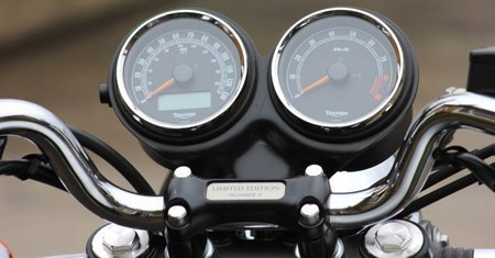 Painel da Triumph Bonneville T100