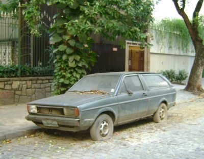 Carro abandonado
