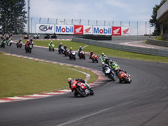 Como ser um piloto de motos