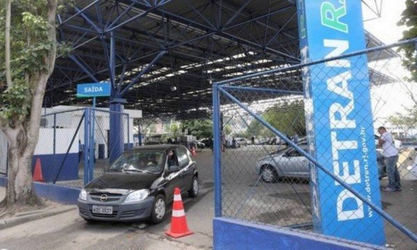 Nada consta de veículo