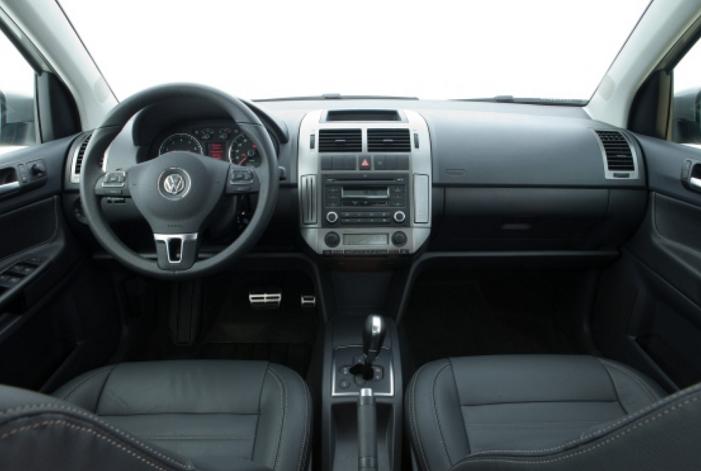 Área interna VW Polo 2012